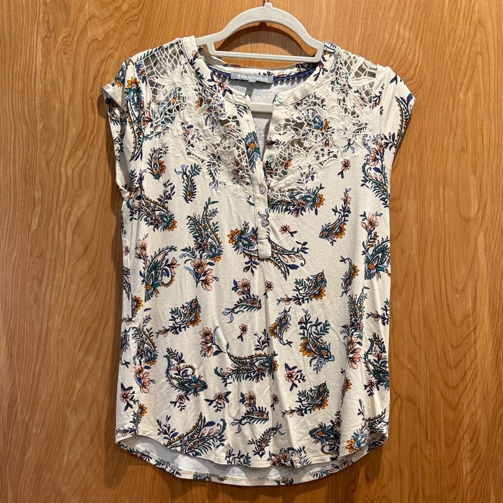 Daniel Rainn Cream Floral Lace Blouse